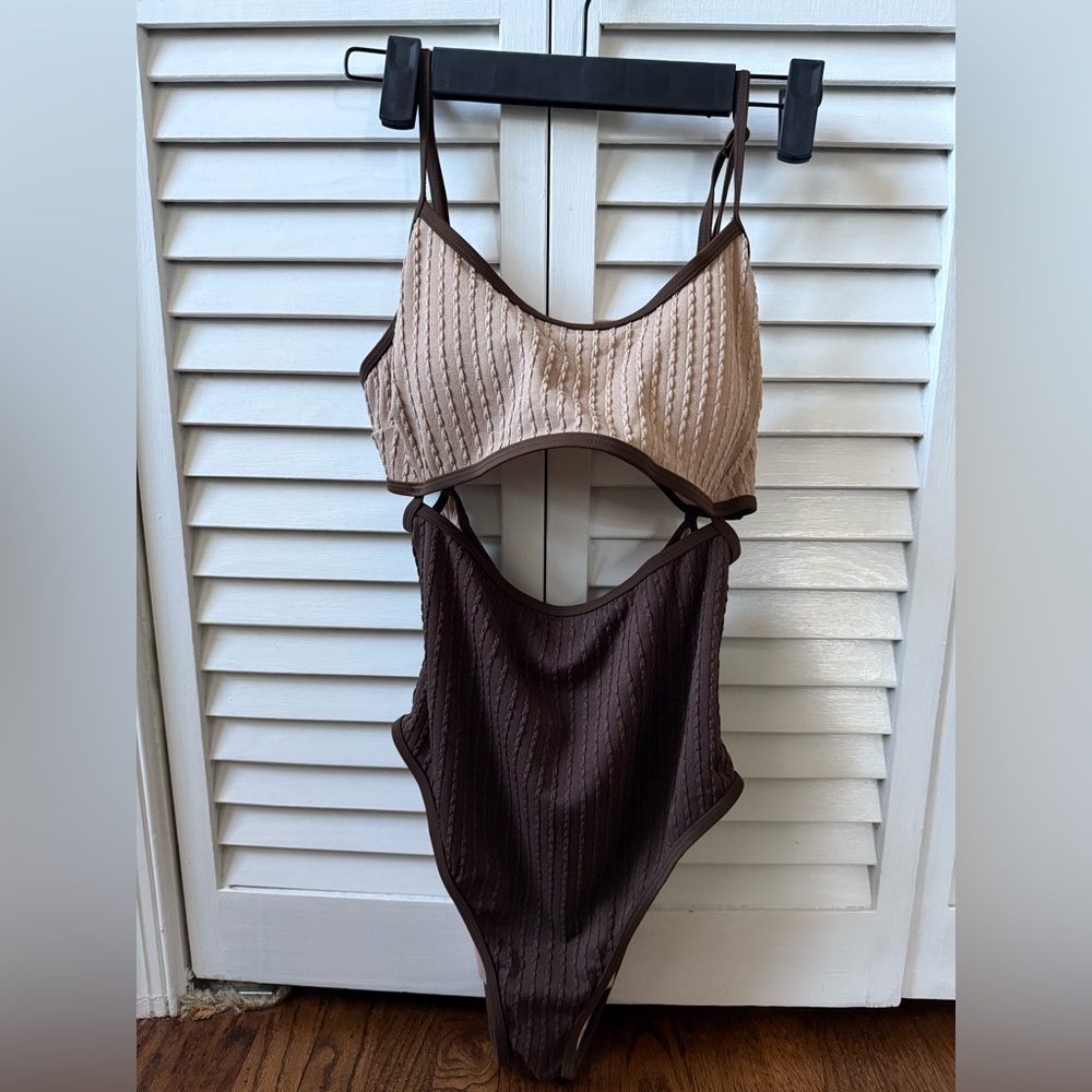 UNUSED & NEW Cupshe Brown Colorblock Scoop Neck Cutout One-Piece